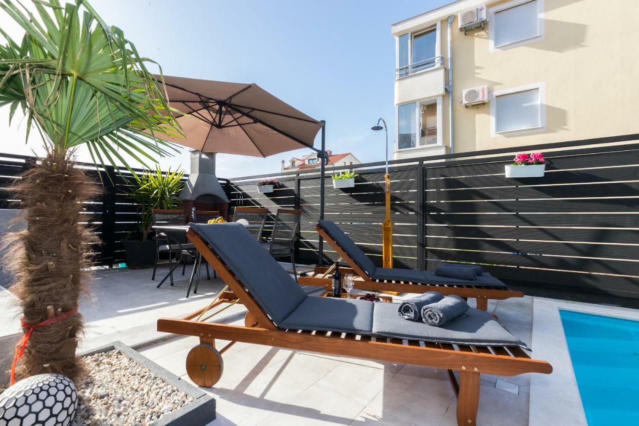 Apartment Milana With Privat Pool & Garden, 300M From Beach Kaštela Kültér fotó